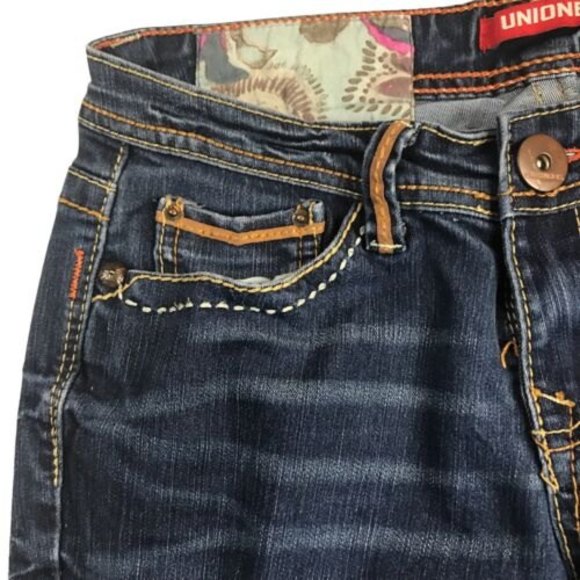 UNIONBAY Skinny Boot Distressed Boho Jean 30x31 Blue Low Rise Embroidered Size 5 - Picture 5 of 12